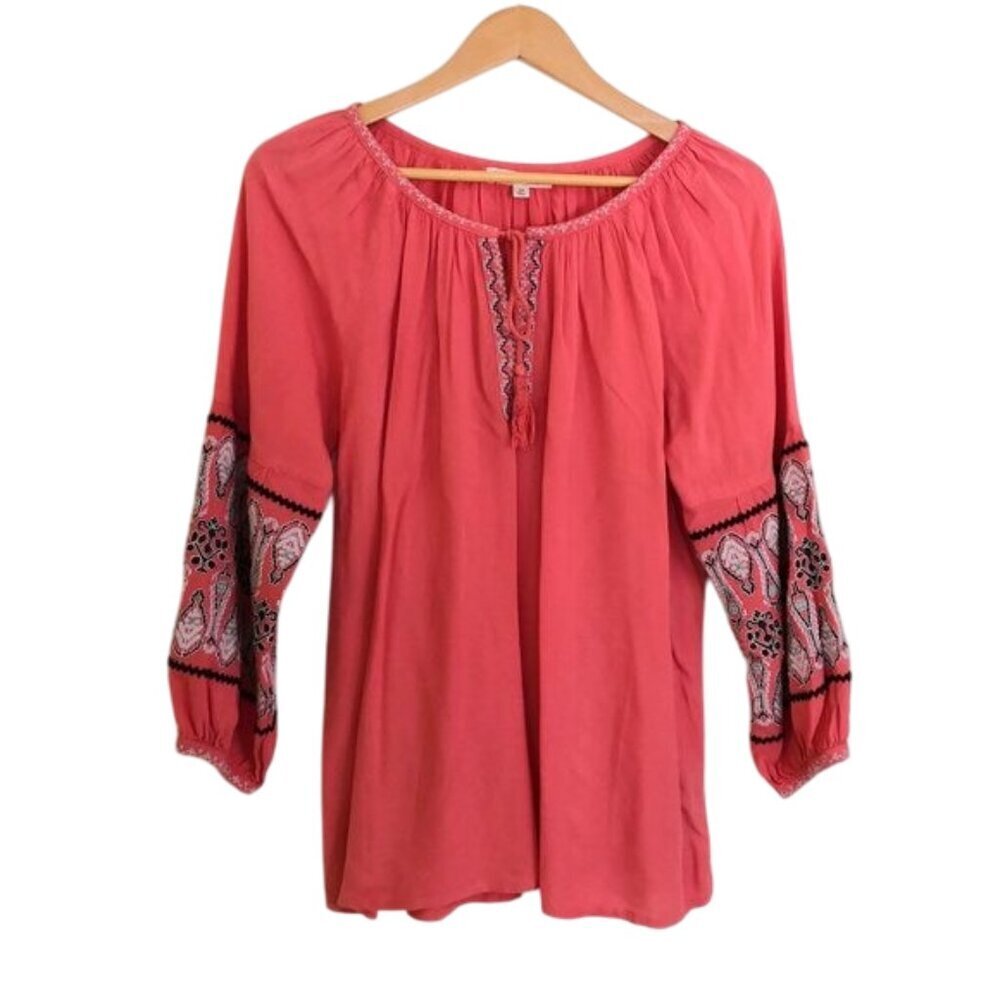Solitaire Embroidered Peasant Top With Tassels Size M
